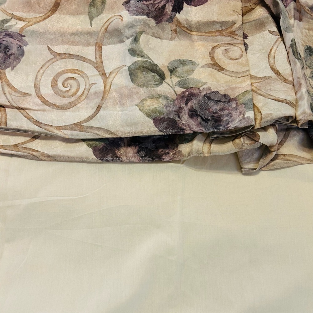 Croscill Chambord Cassis Purple Rose Queen Bed Skirt New Without Tags - Picture 3 of 5